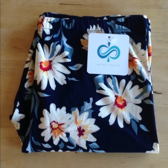 🎀FINAL PRICE🎀 ✨PLUS✨ Daisies Print Leggings - Picture 2 of 8